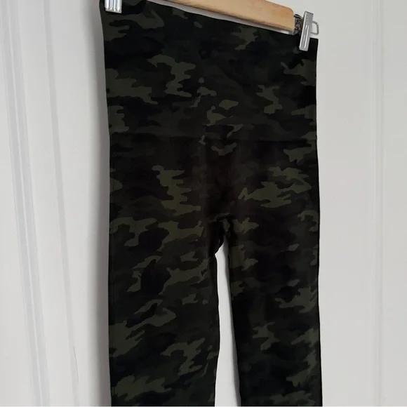 SPANX Look At Me Now  Seamless Leggings-M - Picture 5 of 8